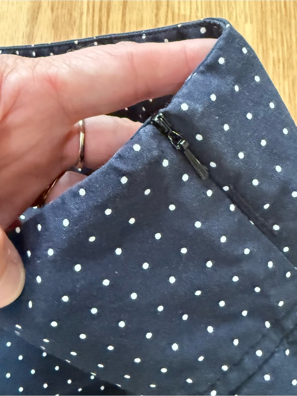 Liz Claiborne Navy Polka Dot Pleated Novelty Print Skirt 14 - Picture 5 of 7